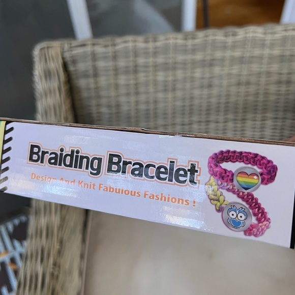 Prepop Friendship Bracelet Making Kit - Picture 3 of 8